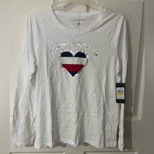 Long sleeve shirt with silver letters and red,blue white hart